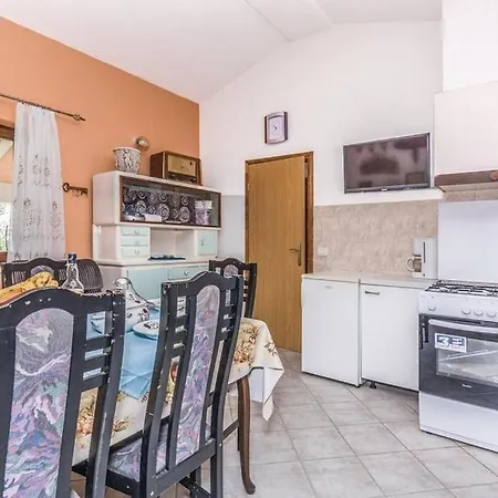 Family Friendly House With A Swimming Pool Dolenja Vas, Istria - Sredisnja Istra - 24528 Prázdninový dům Dolenja Vas