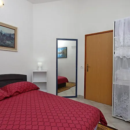 Secluded House With A Parking Space Dolenja Vas, Istria - Sredisnja Istra - 24528 別荘 Dolenja Vas